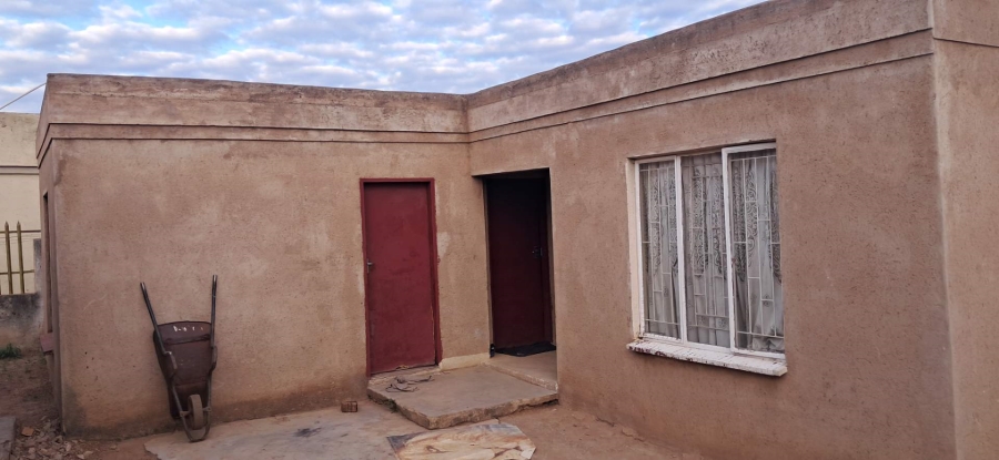 5 Bedroom Property for Sale in Soshanguve South Ext 1 Gauteng