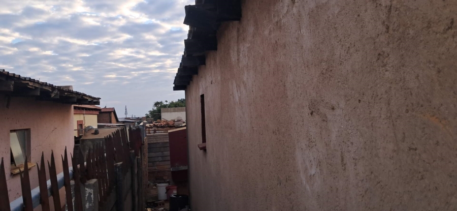 5 Bedroom Property for Sale in Soshanguve South Ext 1 Gauteng