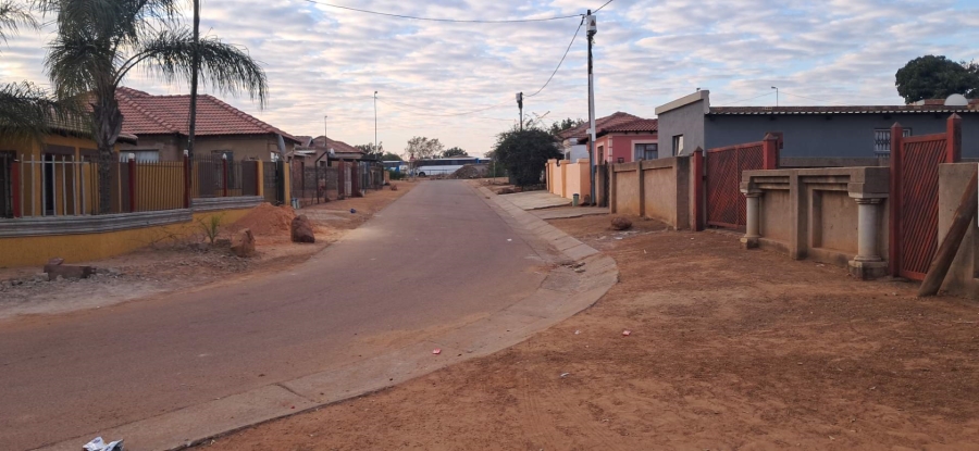 5 Bedroom Property for Sale in Soshanguve South Ext 1 Gauteng