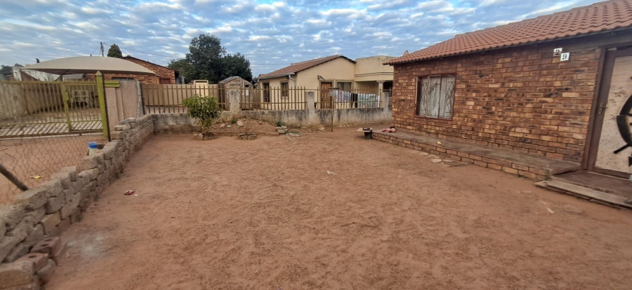 5 Bedroom Property for Sale in Soshanguve South Ext 1 Gauteng