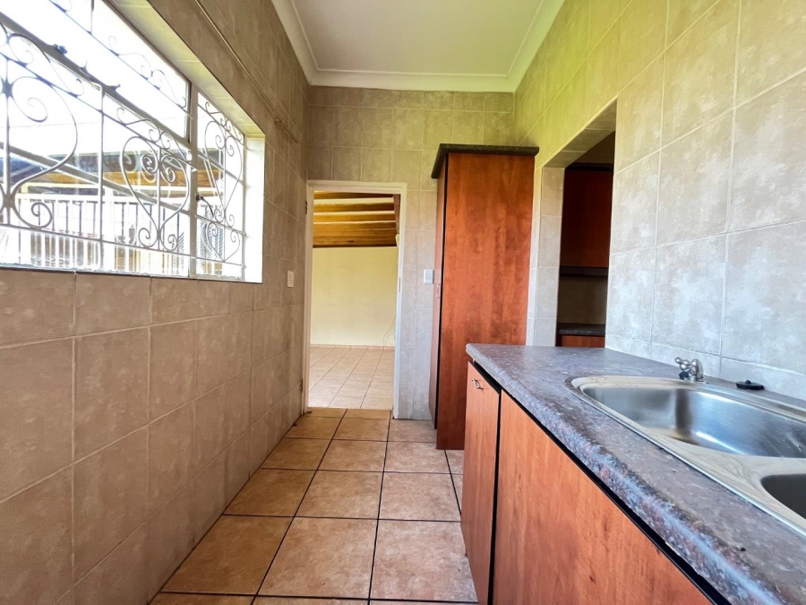 To Let 4 Bedroom Property for Rent in Birchleigh Gauteng