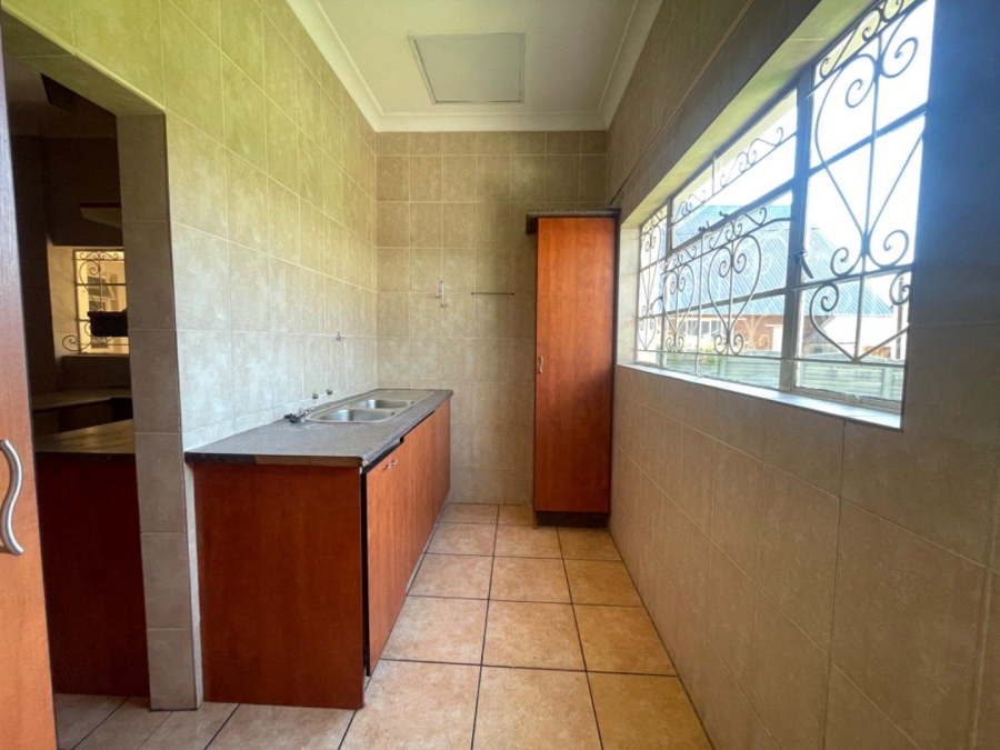 To Let 4 Bedroom Property for Rent in Birchleigh Gauteng