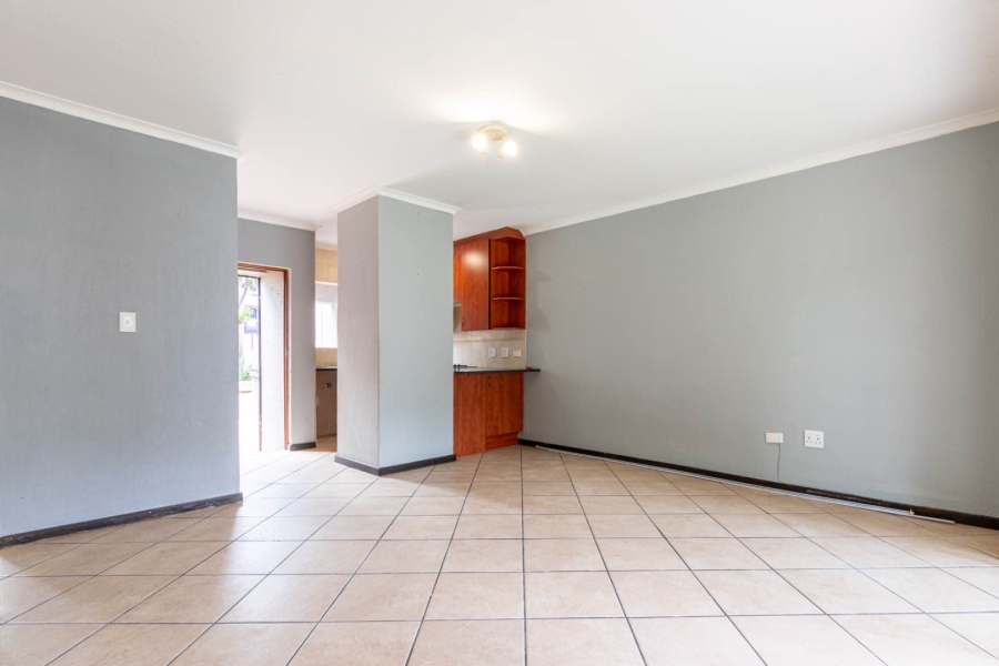 To Let 2 Bedroom Property for Rent in Wilgeheuwel Gauteng