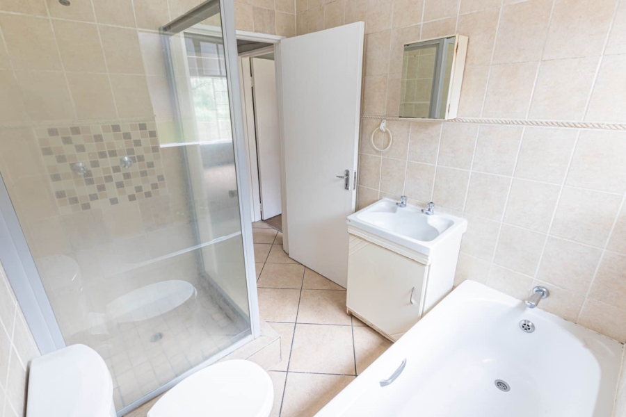 To Let 2 Bedroom Property for Rent in Wilgeheuwel Gauteng