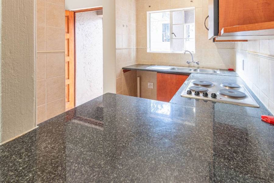 To Let 2 Bedroom Property for Rent in Wilgeheuwel Gauteng