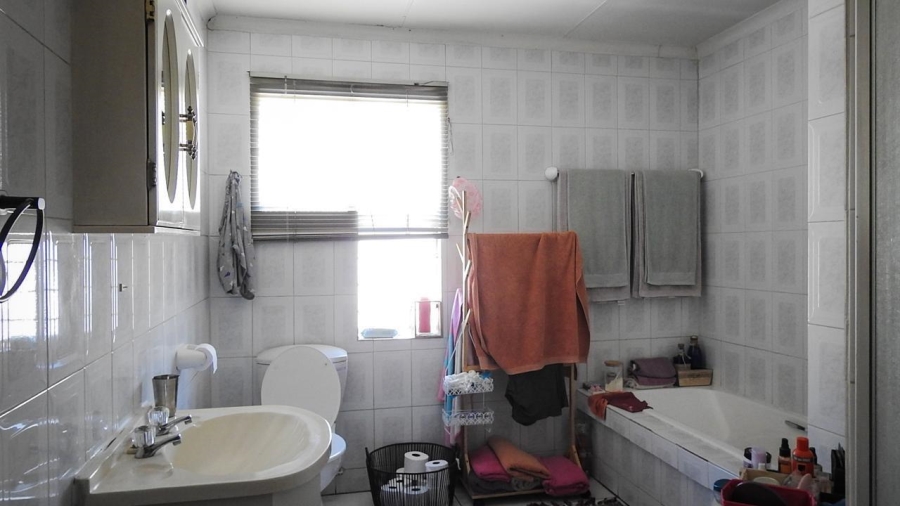 To Let 3 Bedroom Property for Rent in Clubview Gauteng