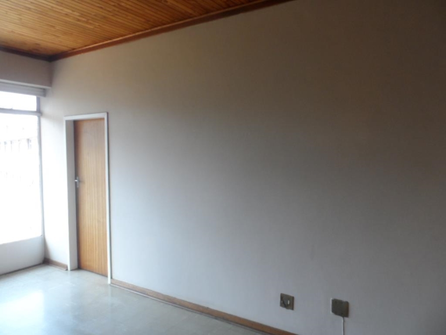 To Let 1 Bedroom Property for Rent in Groenkloof Gauteng
