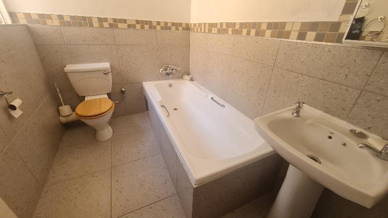 3 Bedroom Property for Sale in Erasmuskloof Gauteng