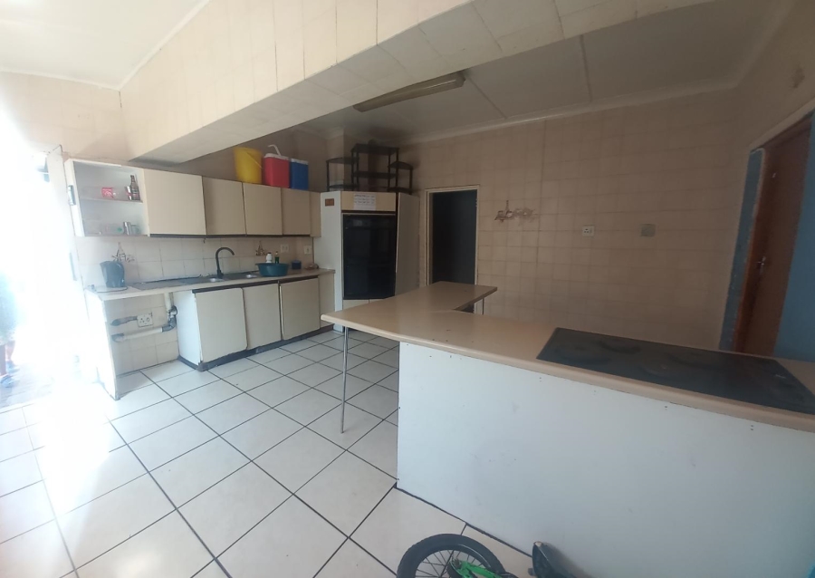 6 Bedroom Property for Sale in Kempton Park Ext 2 Gauteng