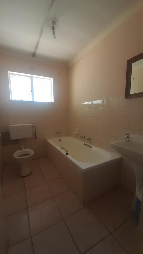12 Bedroom Property for Sale in Birch Acres Gauteng