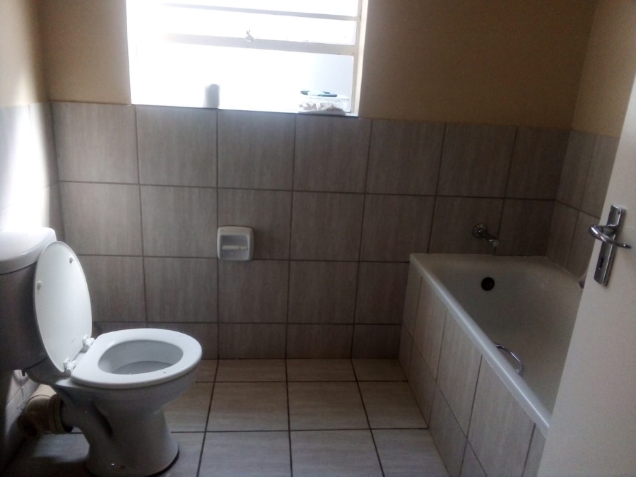 2 Bedroom Property for Sale in Terenure Gauteng