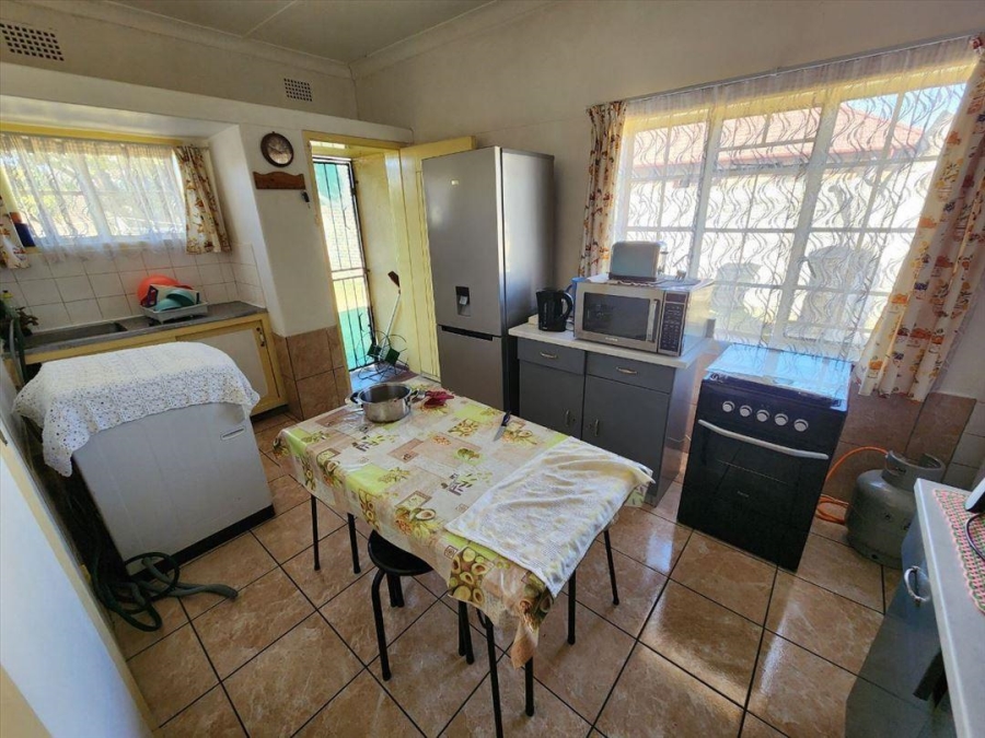 3 Bedroom Property for Sale in Rhodesfield Gauteng