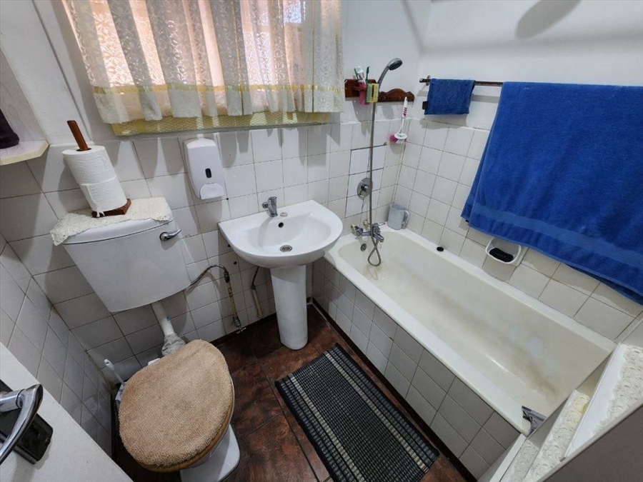 3 Bedroom Property for Sale in Rhodesfield Gauteng