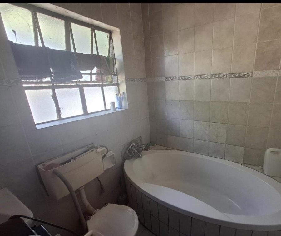 3 Bedroom Property for Sale in Birchleigh North Gauteng