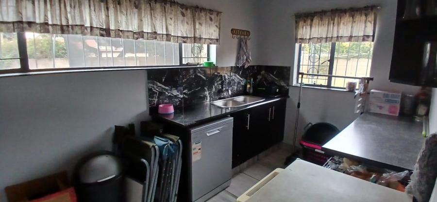 5 Bedroom Property for Sale in Edleen Gauteng