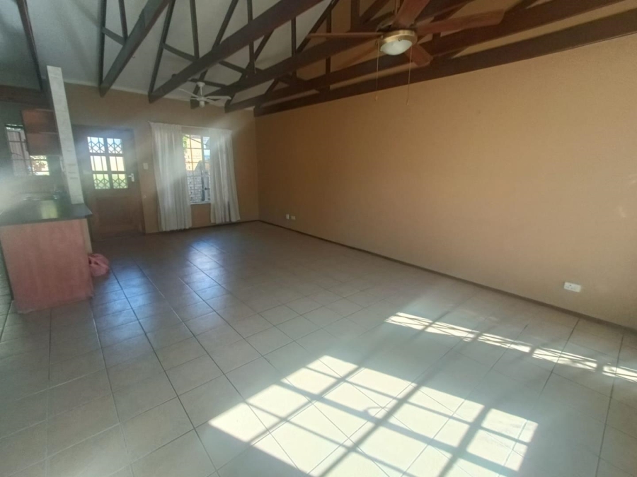 2 Bedroom Property for Sale in Zwartkop Gauteng