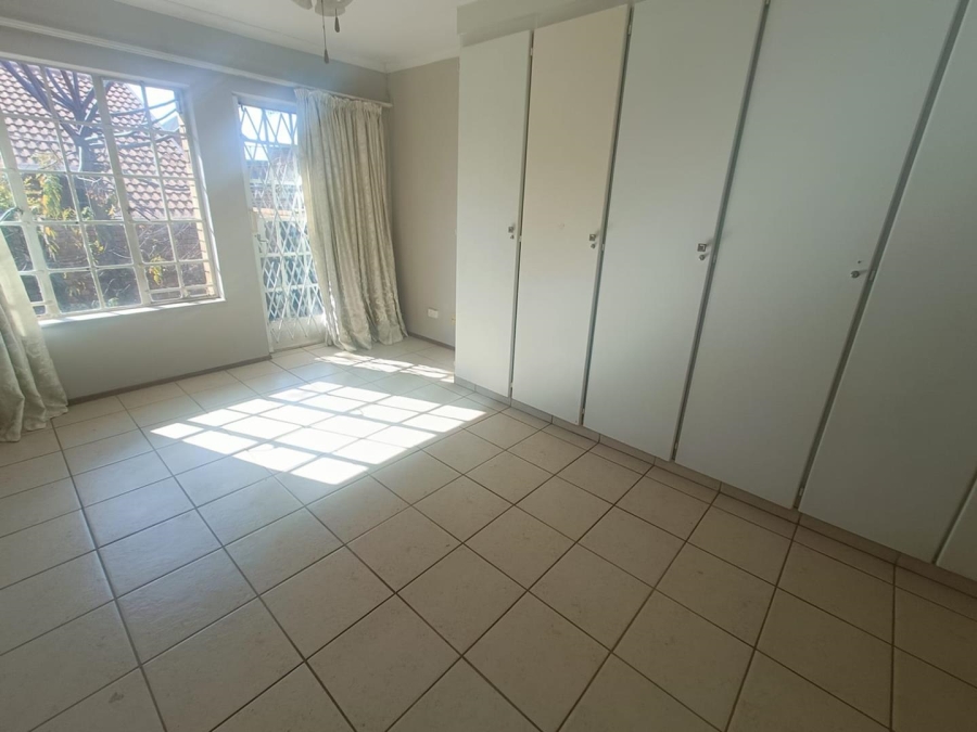 2 Bedroom Property for Sale in Zwartkop Gauteng