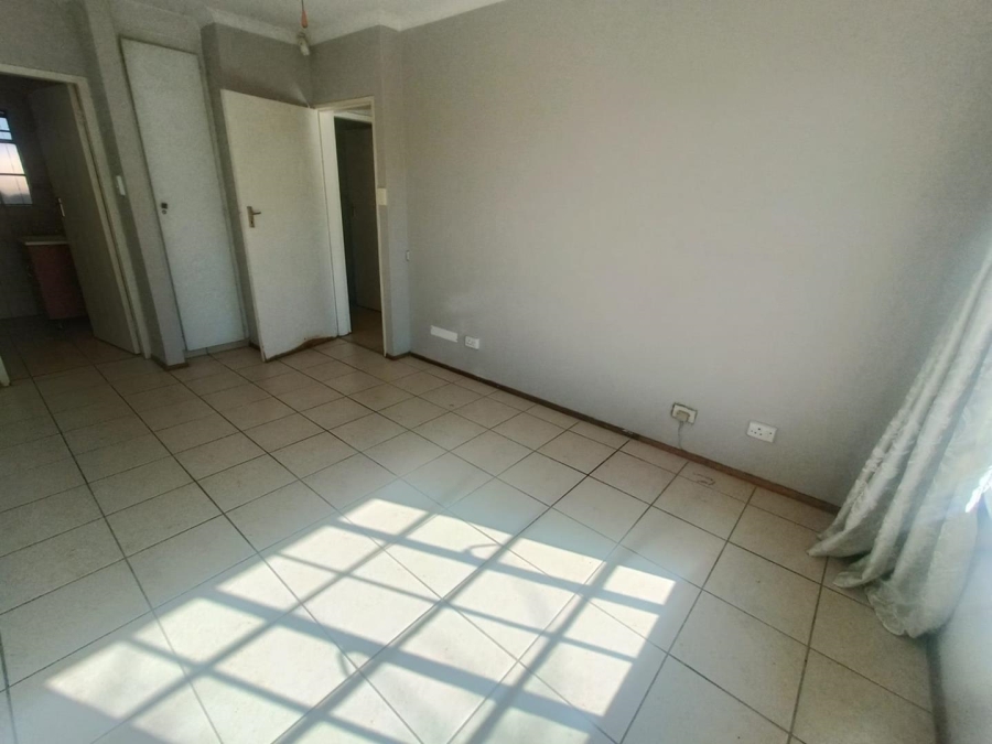 2 Bedroom Property for Sale in Zwartkop Gauteng