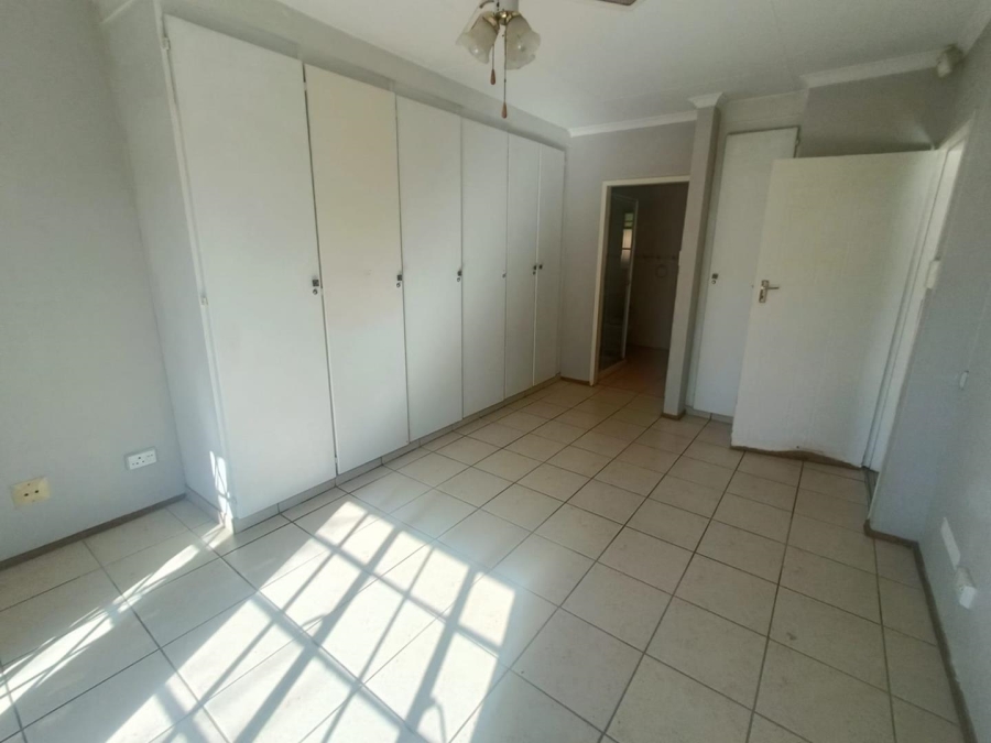 2 Bedroom Property for Sale in Zwartkop Gauteng