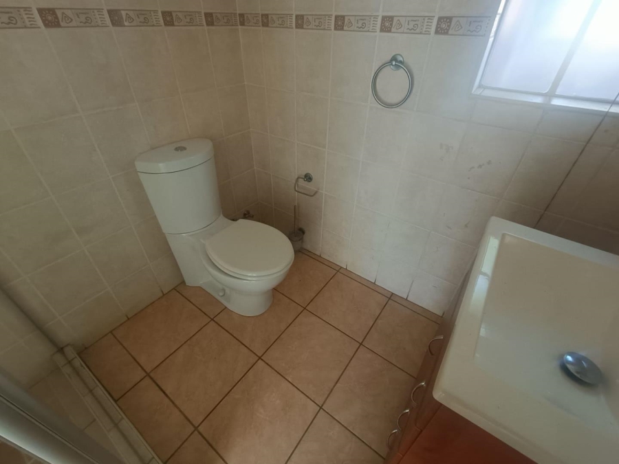 2 Bedroom Property for Sale in Zwartkop Gauteng
