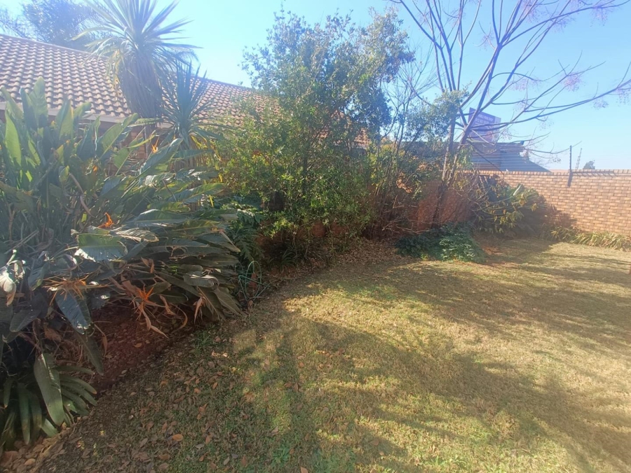 2 Bedroom Property for Sale in Zwartkop Gauteng
