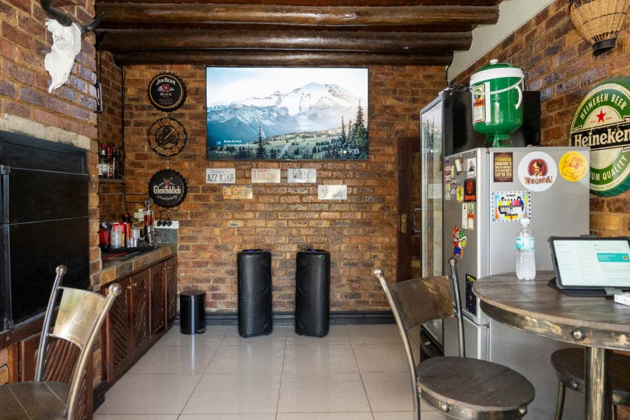 3 Bedroom Property for Sale in Glen Marais Gauteng