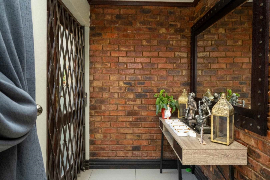 3 Bedroom Property for Sale in Glen Marais Gauteng