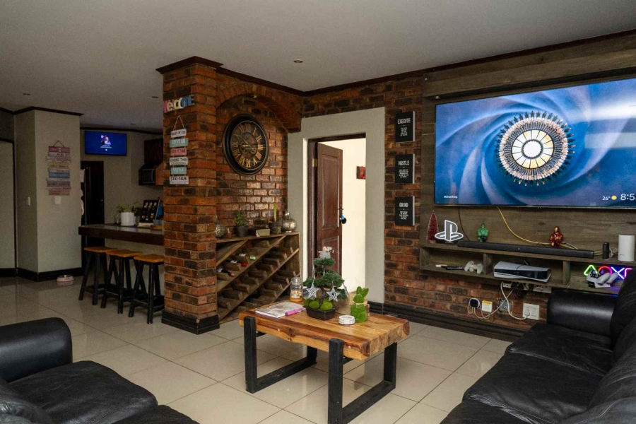 3 Bedroom Property for Sale in Glen Marais Gauteng