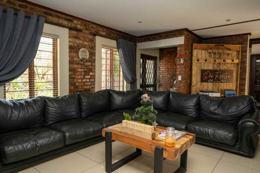 3 Bedroom Property for Sale in Glen Marais Gauteng