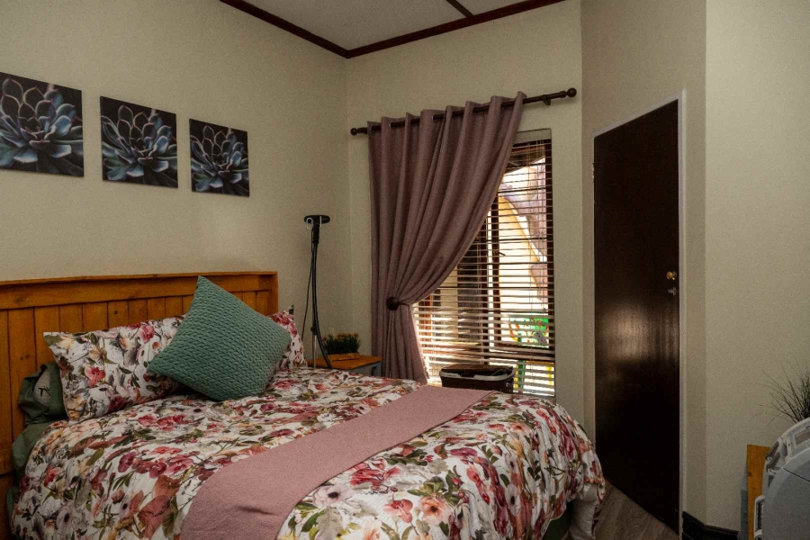 3 Bedroom Property for Sale in Glen Marais Gauteng