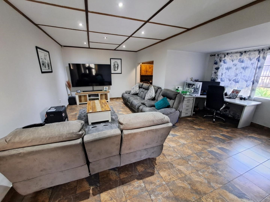 3 Bedroom Property for Sale in Rietfontein Gauteng