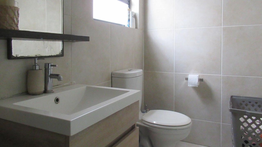 3 Bedroom Property for Sale in Oakdene Gauteng