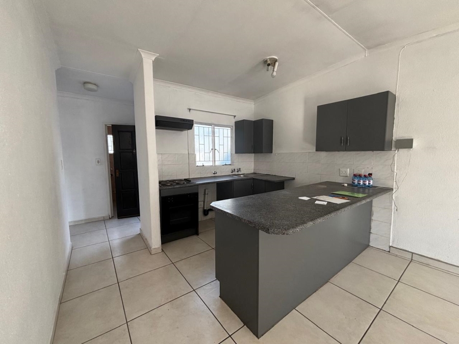 2 Bedroom Property for Sale in Mulbarton Gauteng