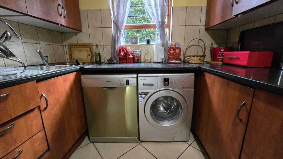 3 Bedroom Property for Sale in Bassonia Rock Gauteng