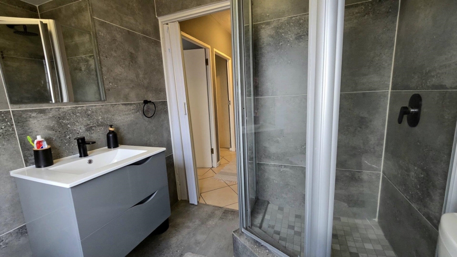 3 Bedroom Property for Sale in Bassonia Rock Gauteng