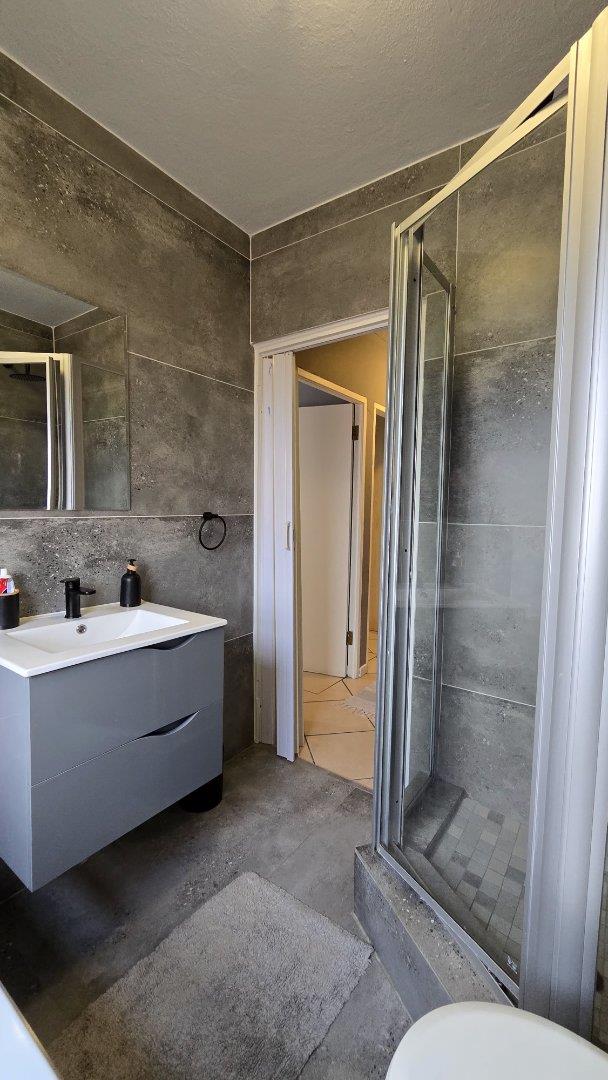3 Bedroom Property for Sale in Bassonia Rock Gauteng