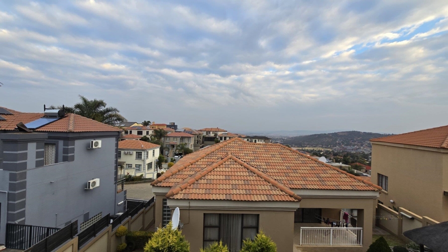 3 Bedroom Property for Sale in Bassonia Rock Gauteng
