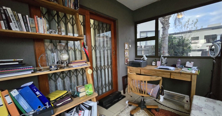 3 Bedroom Property for Sale in Bassonia Rock Gauteng
