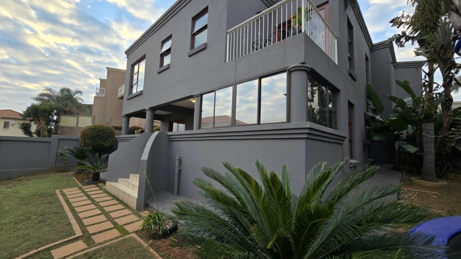 3 Bedroom Property for Sale in Bassonia Rock Gauteng
