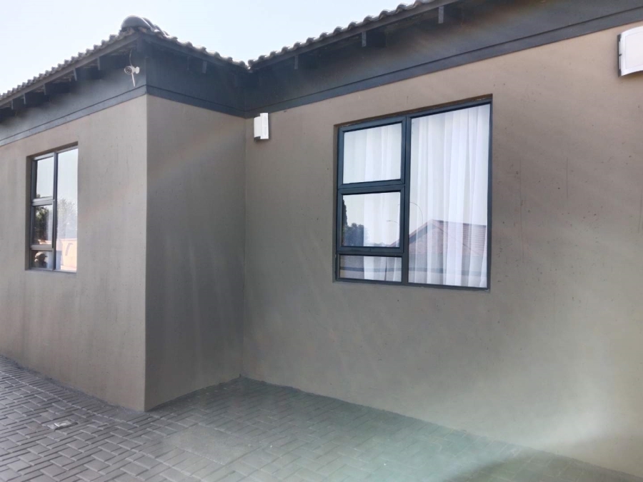 3 Bedroom Property for Sale in Lenasia South Ext 4 Gauteng