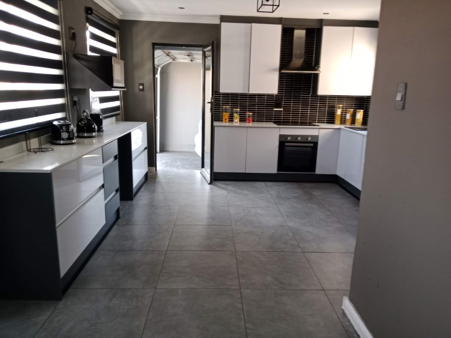 3 Bedroom Property for Sale in Lenasia South Ext 4 Gauteng