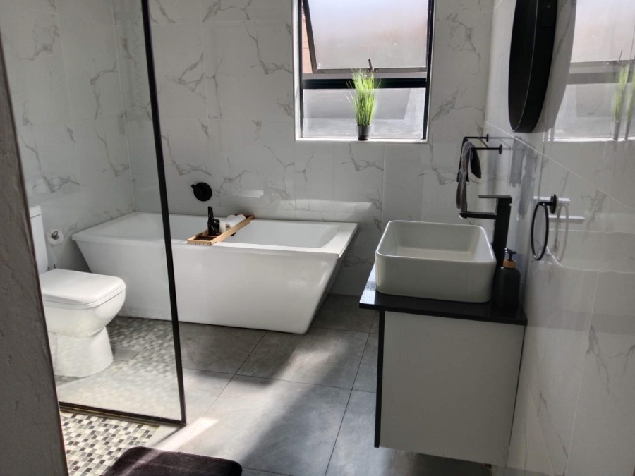 3 Bedroom Property for Sale in Lenasia South Ext 4 Gauteng