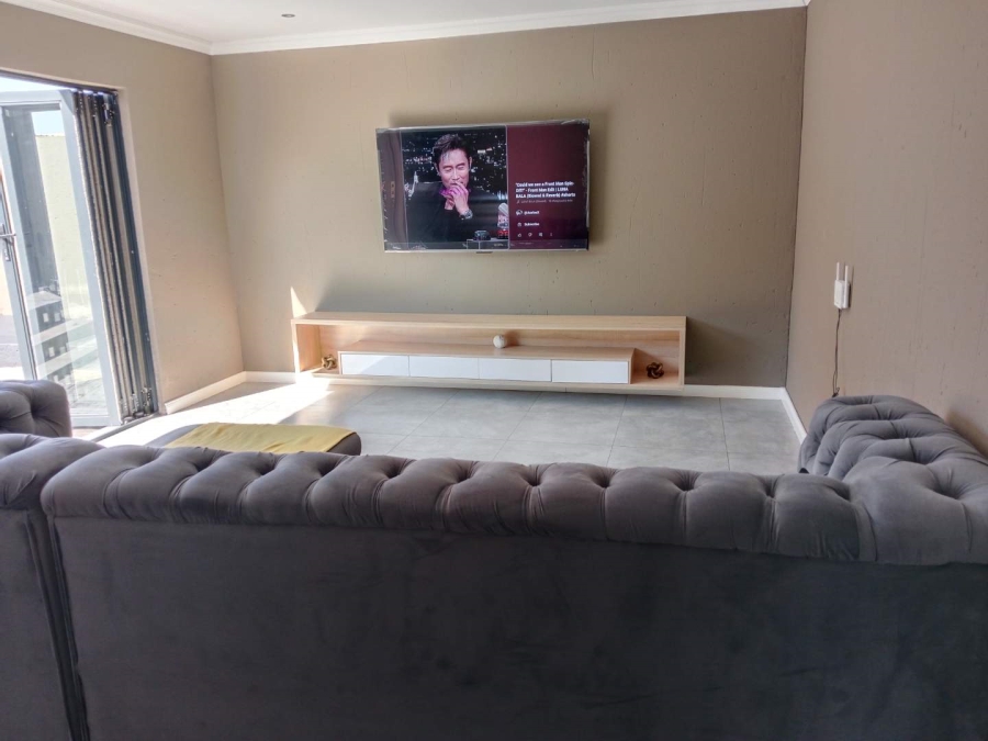 3 Bedroom Property for Sale in Lenasia South Ext 4 Gauteng