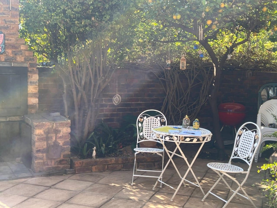 3 Bedroom Property for Sale in Brackenhurst Gauteng