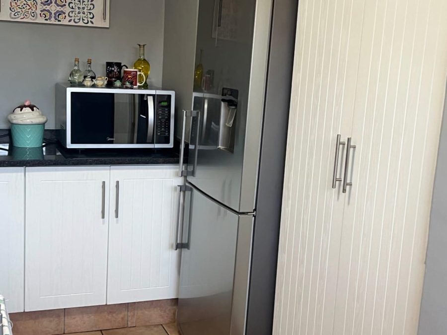 3 Bedroom Property for Sale in Brackenhurst Gauteng