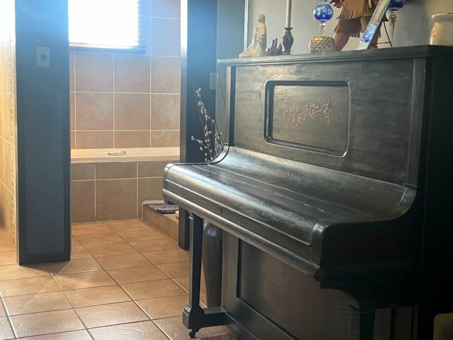 3 Bedroom Property for Sale in Brackenhurst Gauteng