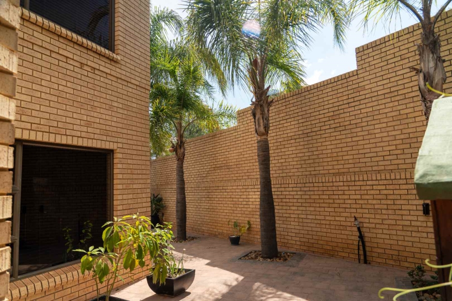 4 Bedroom Property for Sale in Bassonia Estate Gauteng