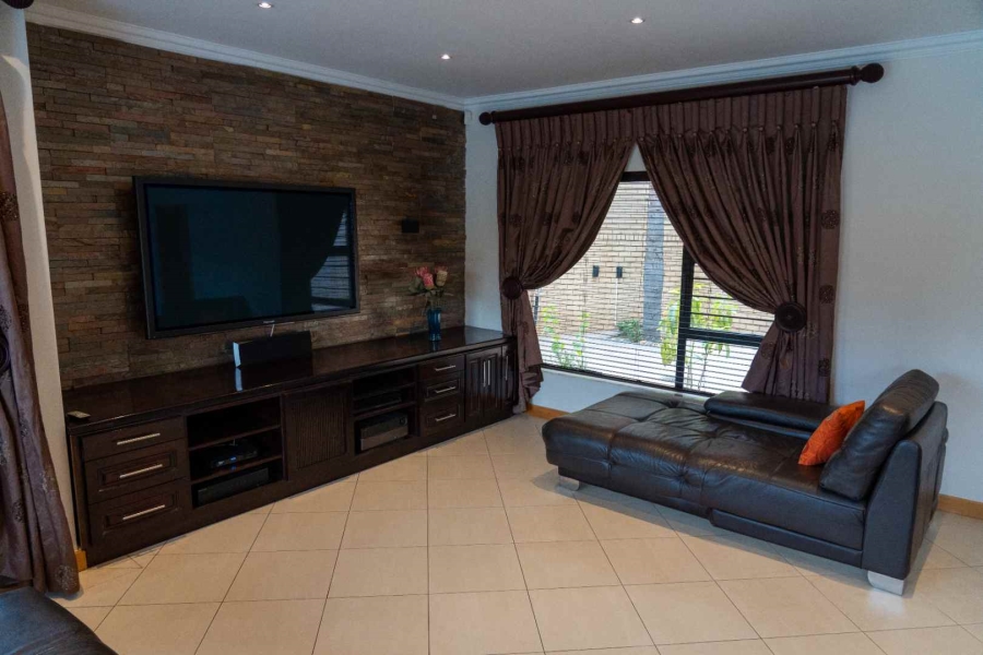 4 Bedroom Property for Sale in Bassonia Estate Gauteng