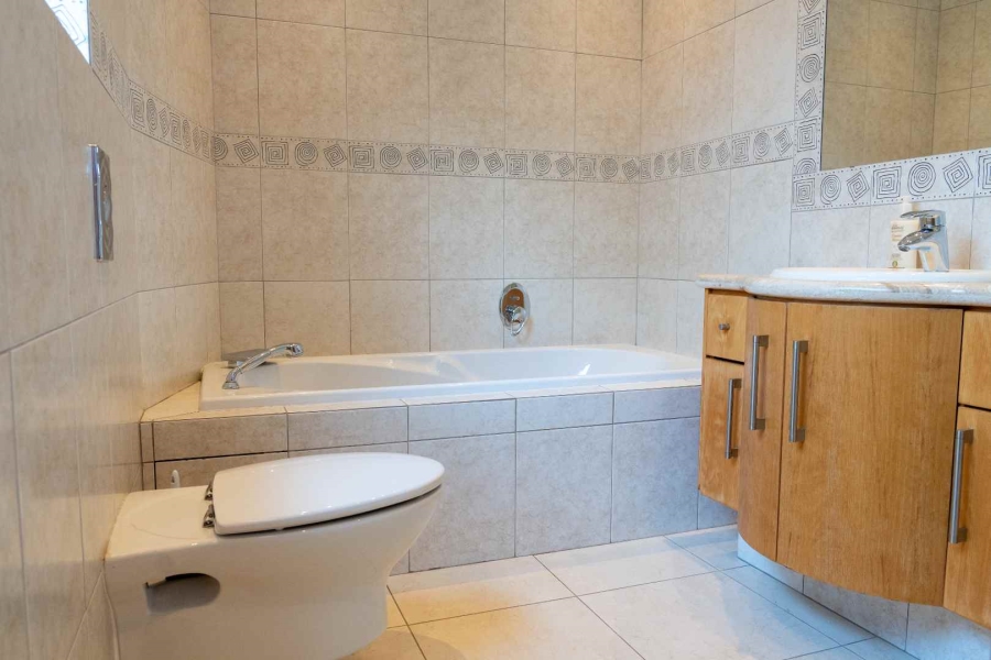 4 Bedroom Property for Sale in Bassonia Estate Gauteng