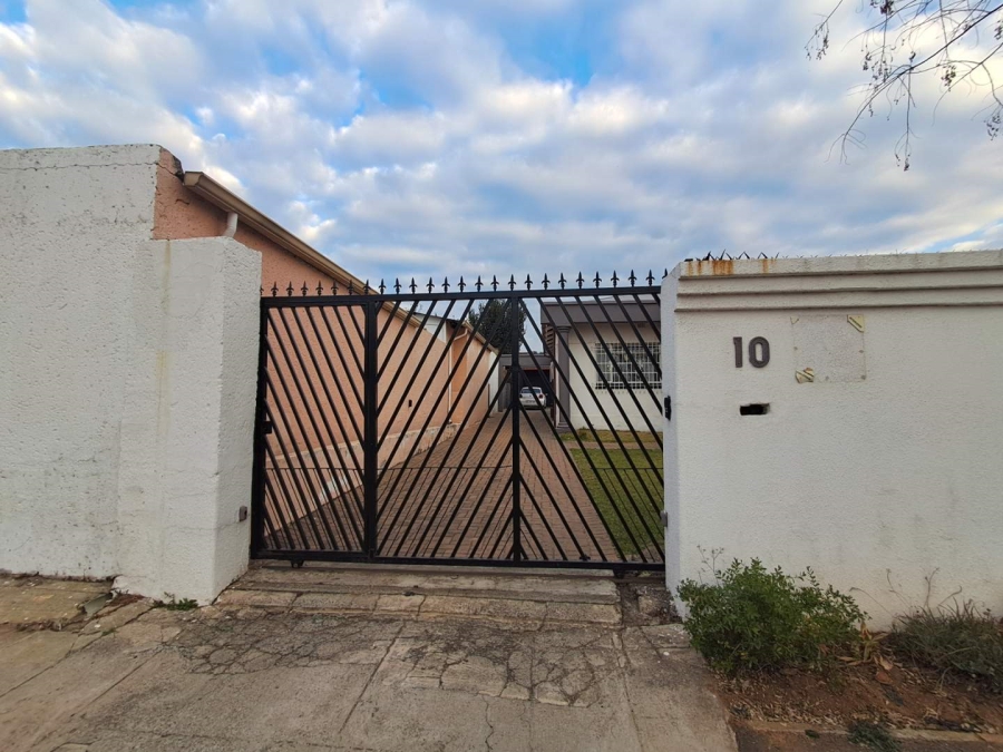 4 Bedroom Property for Sale in The Hill Gauteng